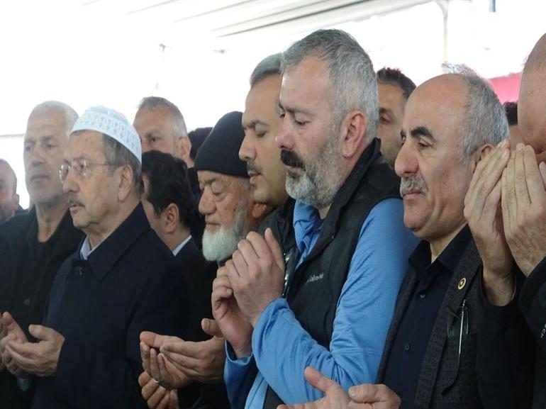 Fransada yangında ölen 3 kardeş, son yolculuklarına uğurlandı