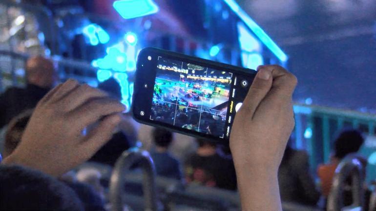 Hot Wheelsın dev tekerlekli canavar kamyonları İstanbulda şov yaptı