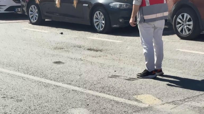 Avcılarda motosikletle gelip otomobile ateş açtılar: 1 ölü