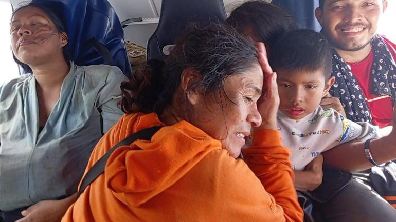 Amazon’da bataklığa düşen uçağın yolcuları, 36 saat kurtarılmayı bekledi