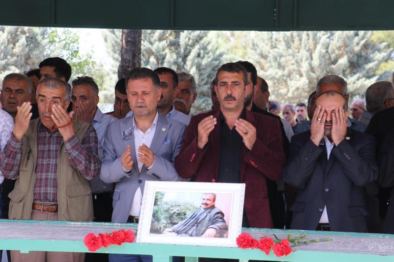 Sırrı Süreyya Önder için Diyarbakır’da gıyabi cenaze namazı kılındı