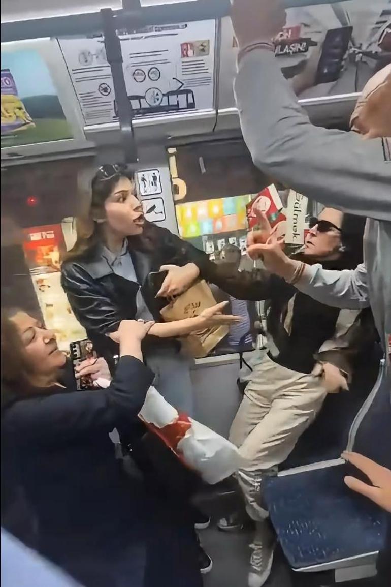 Tramvayda kadınların yer tartışması küfürlü kavgaya dönüştü