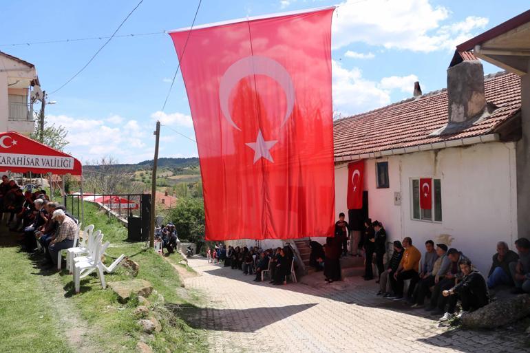 Afyonkarahisar, şehidini gözyaşlarıyla uğurladı