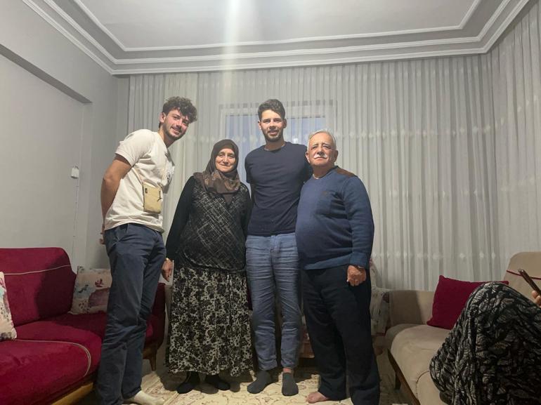 Depremzedeler için Türkiyeye gelen 2 Fransızı evinde ağırladı