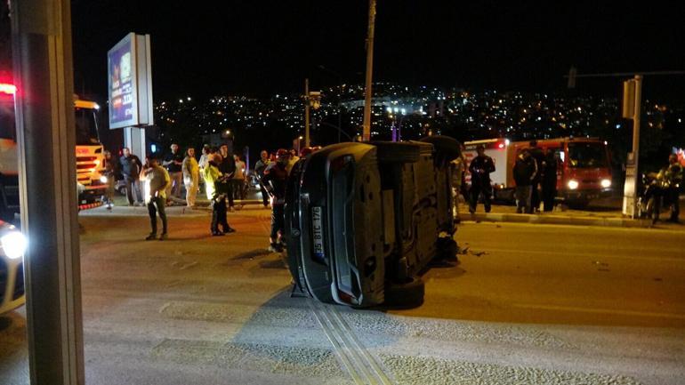 İzmirde kontrolden çıkarak takla atan otomobil, trafik lambasına çarptı: 1 yaralı