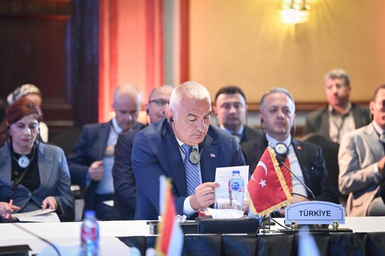 D-8 ülkeleri turizm bakanları Kahire’de bir araya geldi