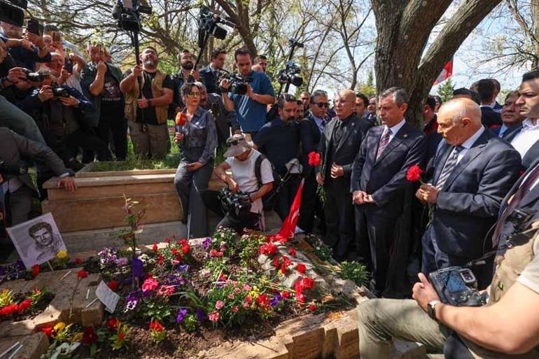 Deniz Gezmiş ve arkadaşları mezarları başında anıldı