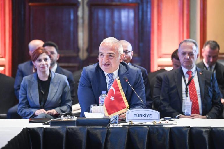 D-8’in ilk turizm şehri Antalya oldu