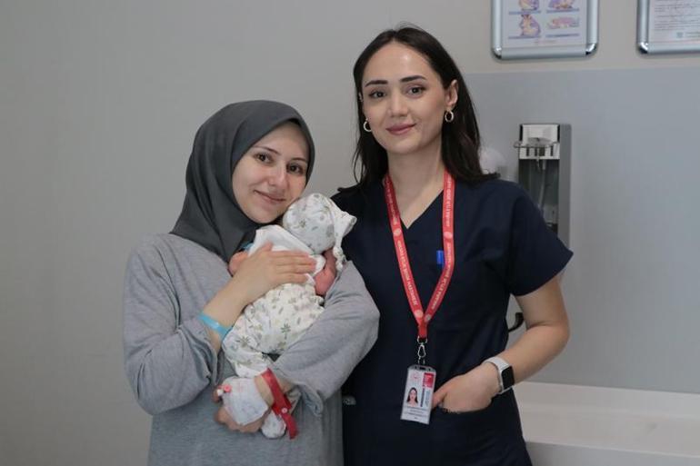 Ebeler bir gebenin her zaman yanında olan sağlık çalışanıdır