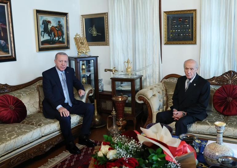 Cumhurbaşkanı Erdoğan ve Bahçeli bir araya geldi