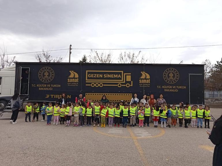 Gezen Sinema TIRı 895 bin seyirciye ulaştı