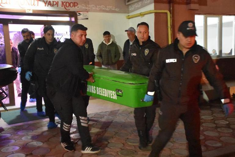 Sivasta evde boğazları kesilerek öldürülen 2 kardeşin babası, 5 yıldır kayıpmış