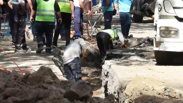 Sarıyerde çöken yolda alt yapı çalışmalarının hafta sonuna kadar tamamlanması bekleniyor