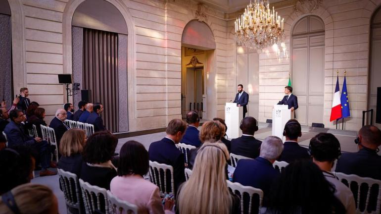 Fransa Cumhurbaşkanı Macron ve Suriye Cumhurbaşkanı Şara bir araya geldi