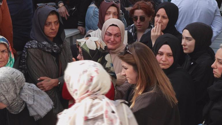 Gaziosmanpaşada servis minibüsünün altında kalan 5 yaşındaki Metehan hayatını kaybetti