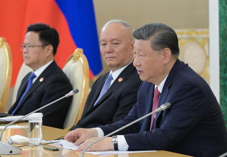 Rusya ve Çin liderleri Moskovada bir araya geldi