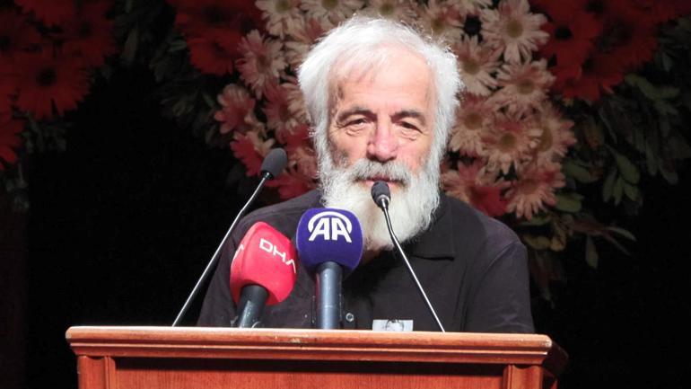 Tiyatro sanatçısı Naşit Özcan toprağa verildi