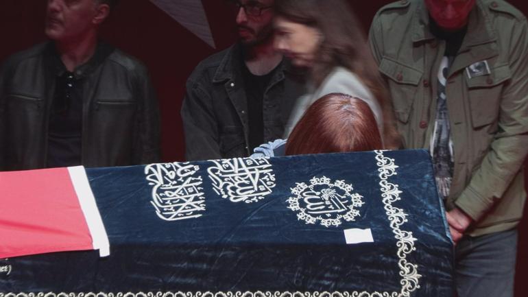 Tiyatro sanatçısı Naşit Özcan toprağa verildi