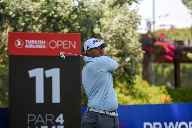 Golfün ilk gününde zirvede büyük çekişme