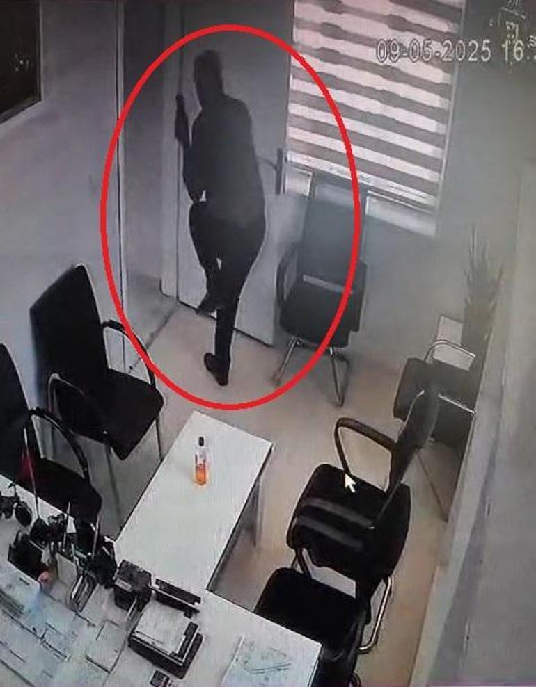 Mahalle muhtarı, silahlı saldırıda yaralandı