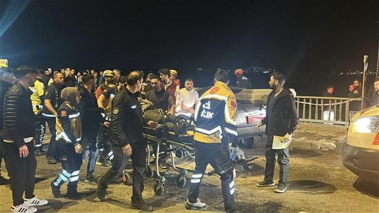 Sivasta otomobil bariyerlere saplandı, sürücü yaralandı