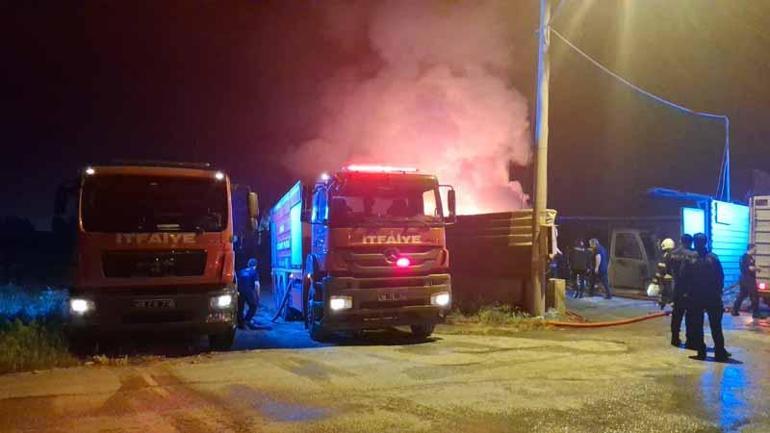 Bursada, palet fabrikasındaki yangın söndürüldü