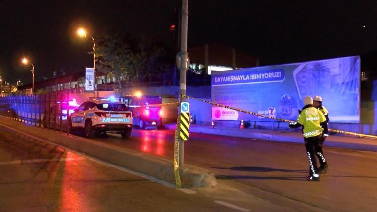 Kartalda otomobil kaldırıma çarpıp devrildi: 1 ölü