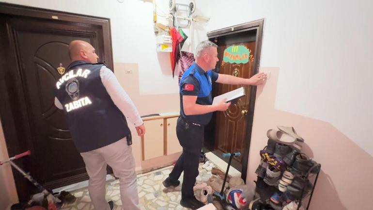 Avcılarda riskli 4 katlı bina tahliye edilerek mühürlendi