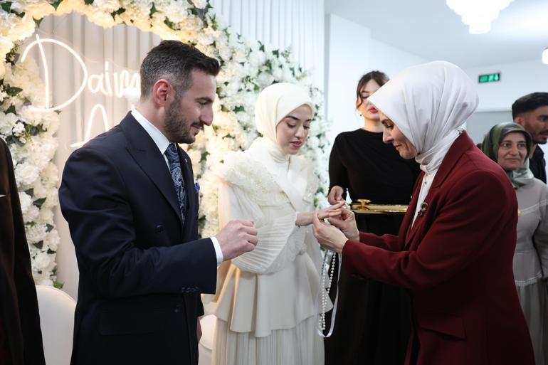 Bakan Göktaş, kendisini sosyal medyadan davet eden gence kız istedi