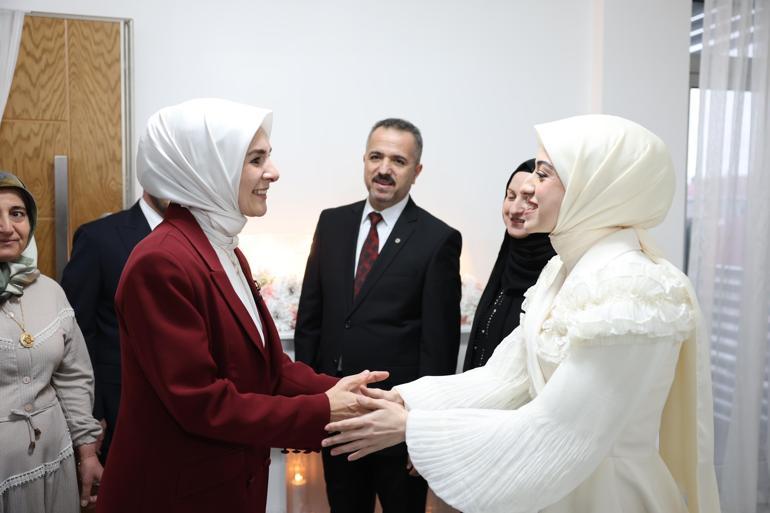 Bakan Göktaş, kendisini sosyal medyadan davet eden gence kız istedi