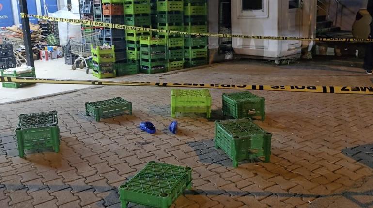 Ataşehirde dairede doğal gaz parlaması; panikleyip 7nci kattan atladı