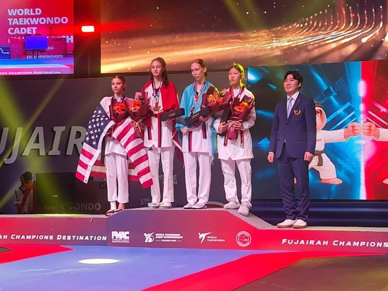 Sena Yılmaz, taekwondoda dünya şampiyonu oldu