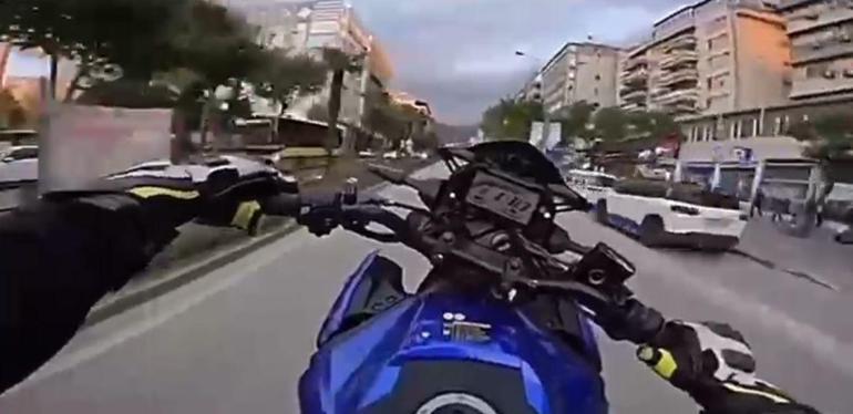 Motosikletlerle tek teker üzerinde yarışıp, görüntüleri sosyal medyada paylaştılar