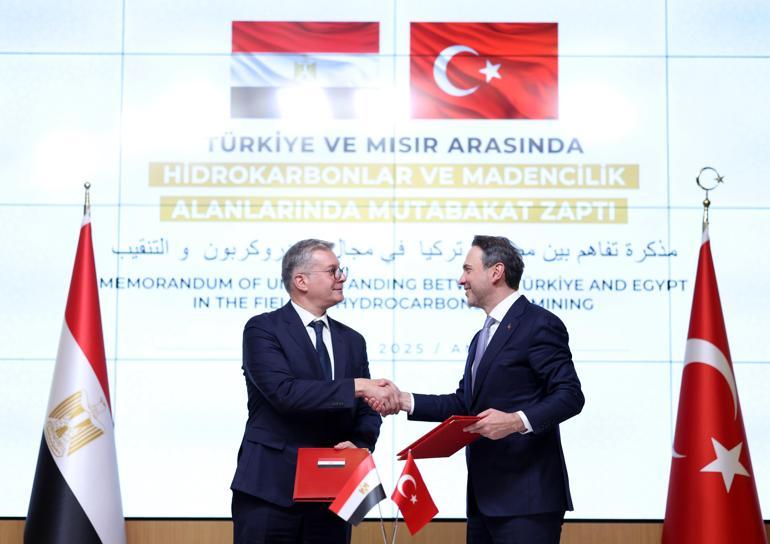 Türk FSRUya ilk yurt dışı görev