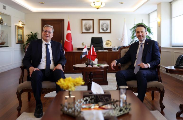Türk FSRUya ilk yurt dışı görev