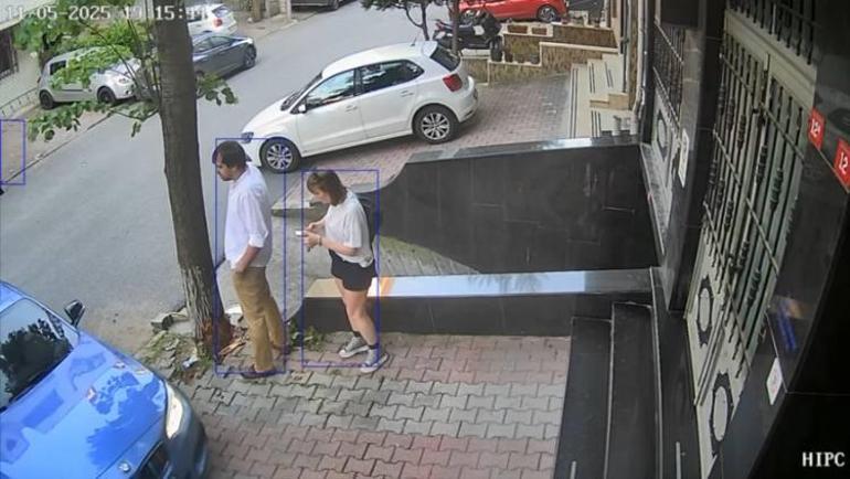 Bayrampaşada eski eşinin üzerine otomobilini sürdü