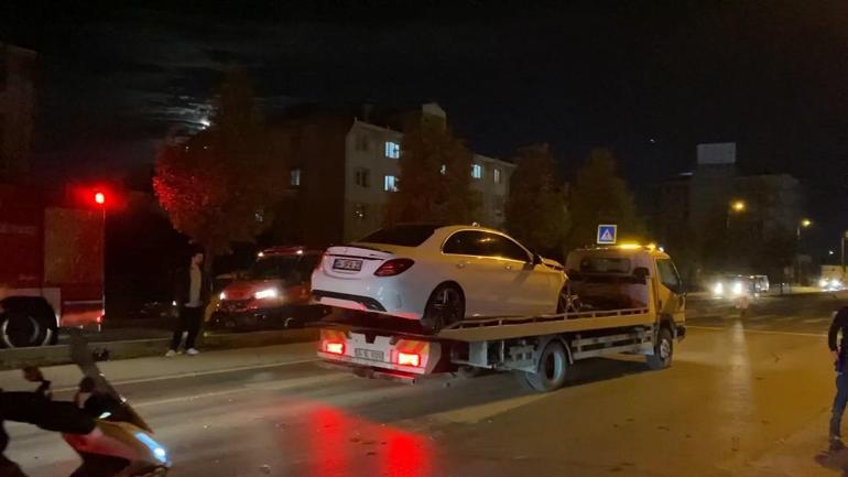 Başakşehir’de cip ile otomobil çarpıştı: 5 yaralı