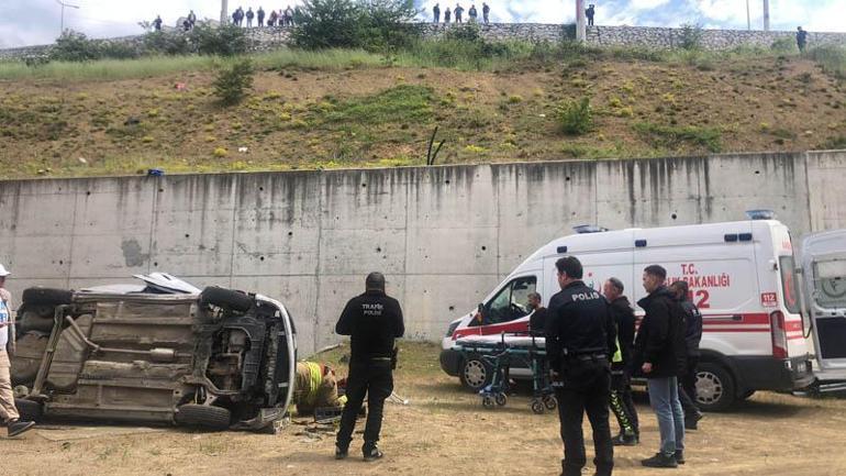 Otomobilin 20 metreden düştüğü kaza kamerada; 2 yaralı