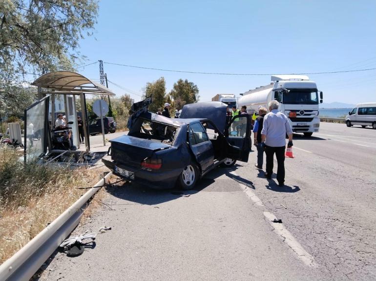 Ayvalıkta zincirleme kaza; 4 yaralı