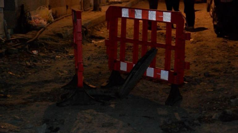 Bayrampaşada rögarda patlama; sokak trafiğe kapatıldı