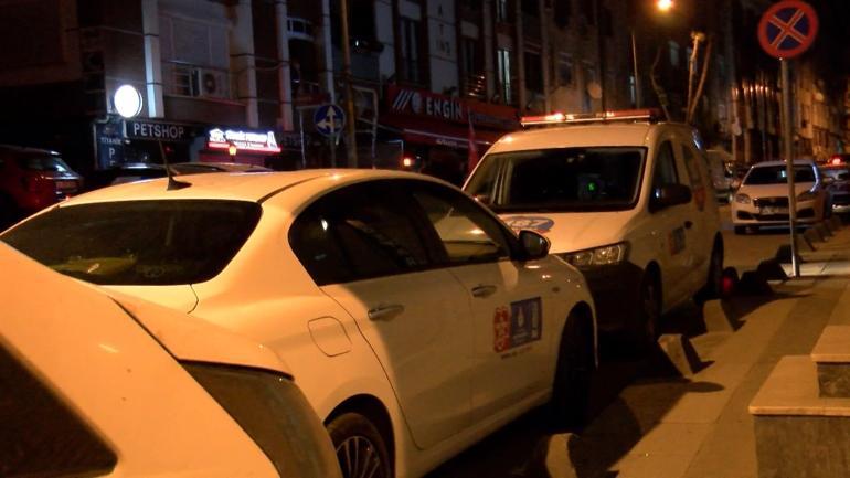 Bayrampaşada rögarda patlama; sokak trafiğe kapatıldı