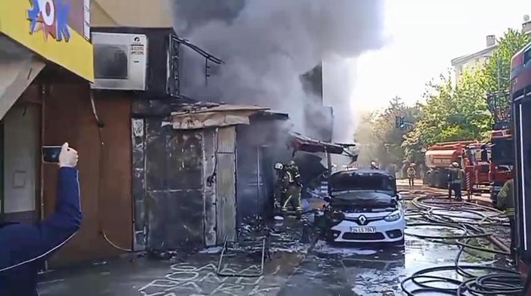 Ümraniyede hediyelik eşya dükkanında çıkan yangın söndürüldü