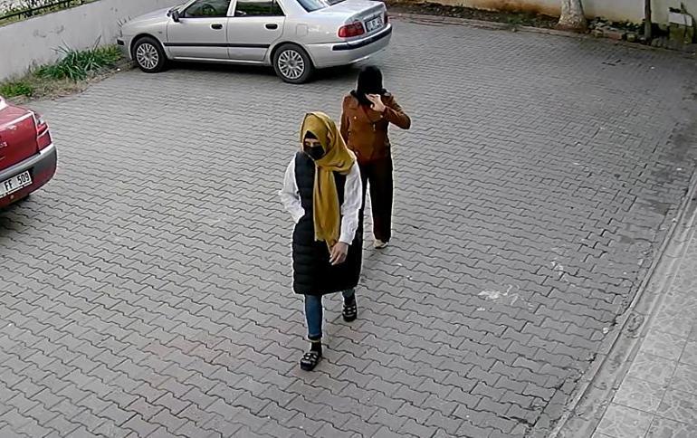 Apartman dairelerine girip, 925 bin liralık altın çaldılar