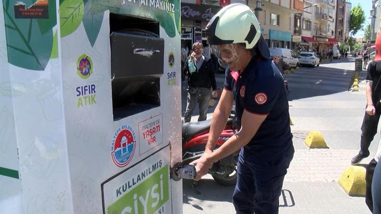 Maltepe’de giysi kumbarasında mahsur kalan çocuğu itfaiye kurtardı