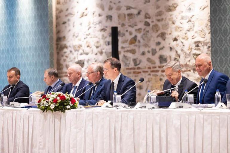 Türkiye - Rusya- Ukrayna heyetlerinin görüşmesi başladı