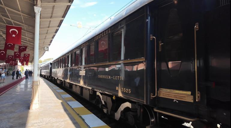 Bakan Uraloğlu: Uluslararası 2 turistik tren, İstanbula geliyor