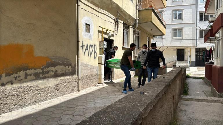 Derin dondurucuda parçalanmış cesedi bulunmuştu; toprağa verildi