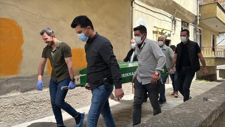 Derin dondurucuda parçalanmış cesedi bulunmuştu; toprağa verildi