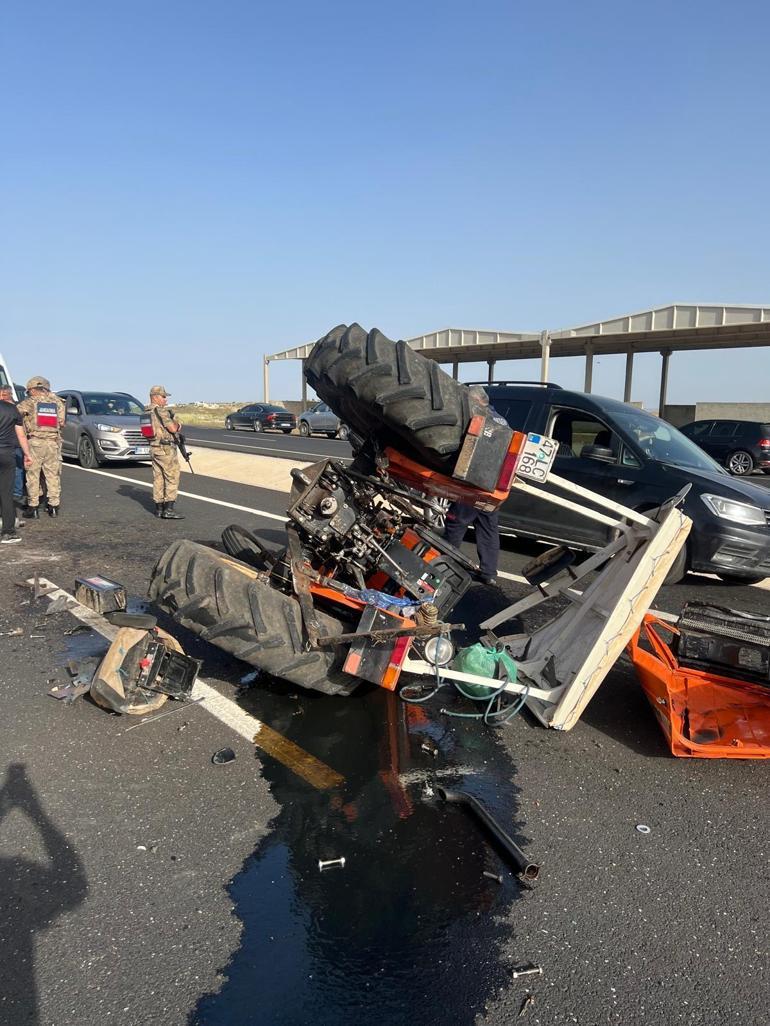 Mardinde otomobil ile traktör çarpıştı; 3 yaralı