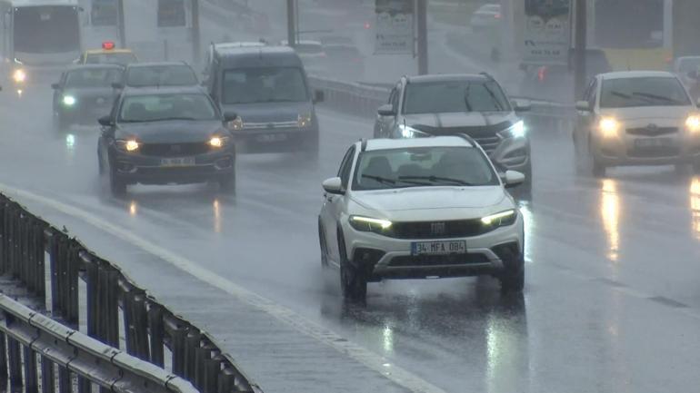 İstanbul’da yağış aralıklarla etkisini sürdürüyor